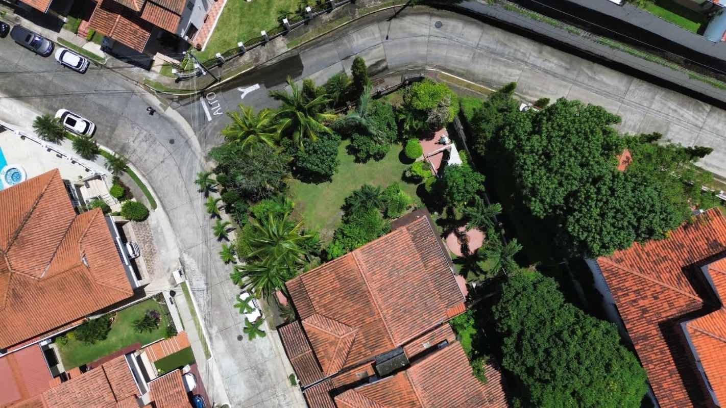 Spacious 3BR House Bosque de Cibeles 607m² Altos de Panamá