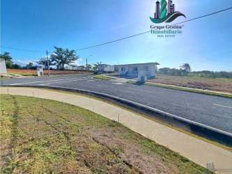 Modern bathroom with shower and sink in new house Brisas del Sur David Chiriqui