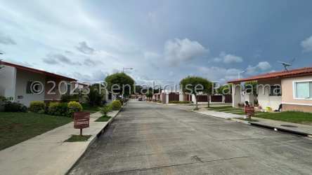 3BR Family Home in Residencial Arboledas La Chorrera