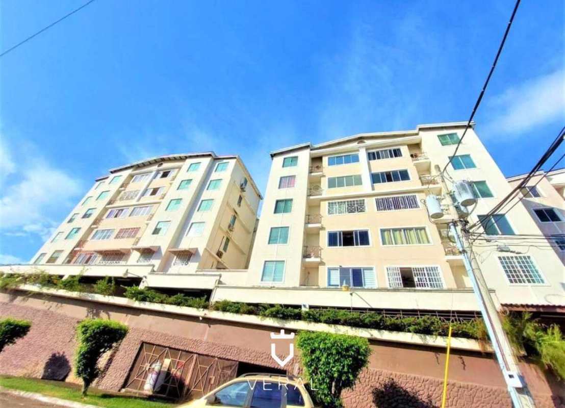 2BR Affordable Apartment PH Las Roccas Condado Rey