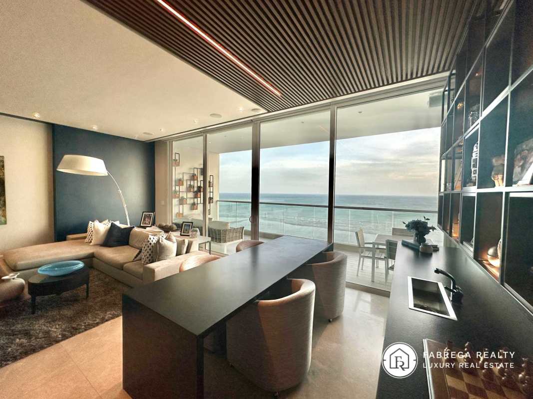 Luxury Oceanfront Apartment Costa del Este in Panama City - View 4