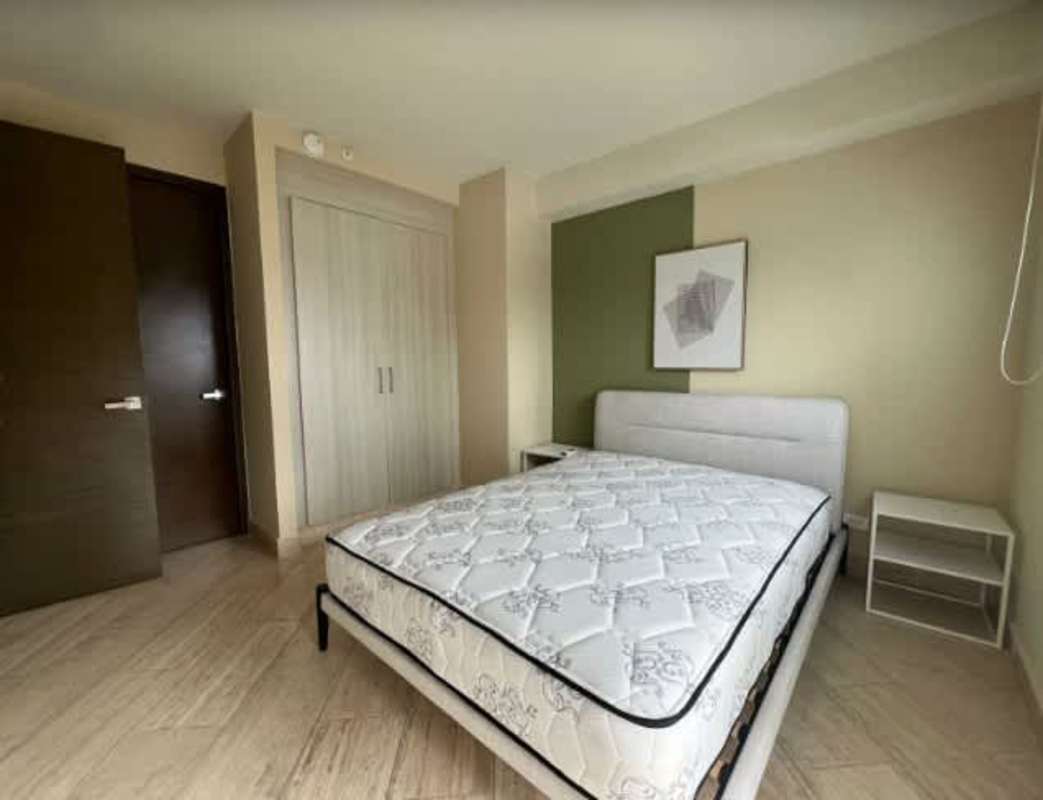 Furnished bedroom with closet and AC in PH The Regent apartment Costa del Este Panama
