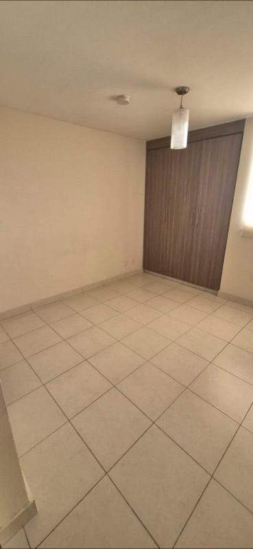 Empty bedroom with tiled floor and natural light for rent in PH Torres de Cantabria Don Bosco Panama City