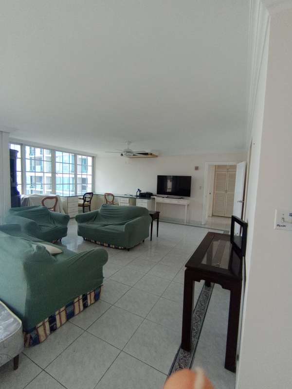 Bedroom with AC and built-in wardrobe PH Marina Mar Marbella Panama