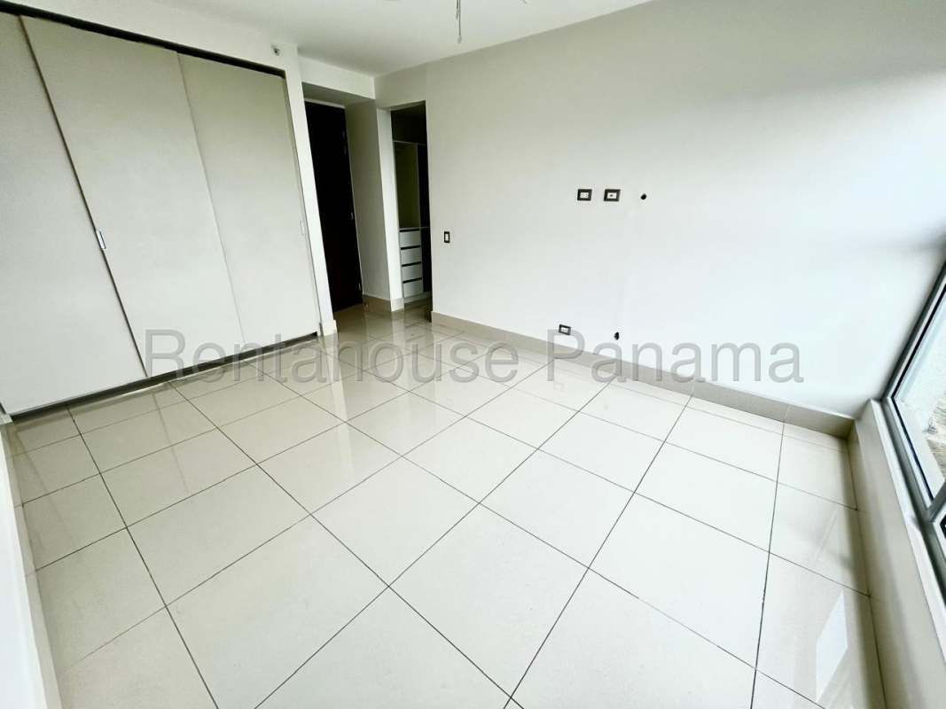 Modern kitchen with granite countertops and stainless appliances Costa del Mar Panama