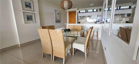 Fully equipped kitchen with modern cabinetry, granite countertops in PH Perlamar Casamar for rent Panama