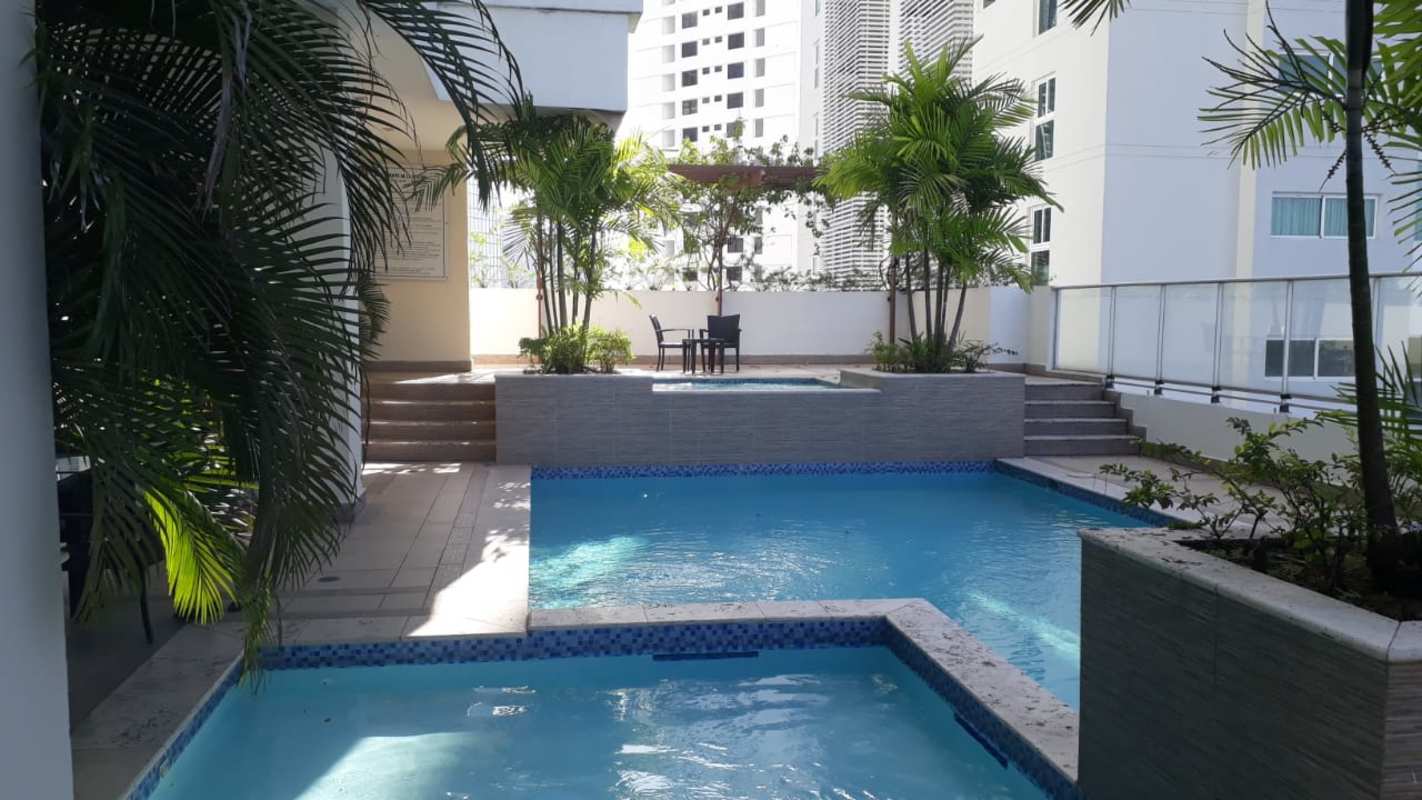 Luxury pool and jacuzzi with city view in PH Belle View Bella Vista Panama