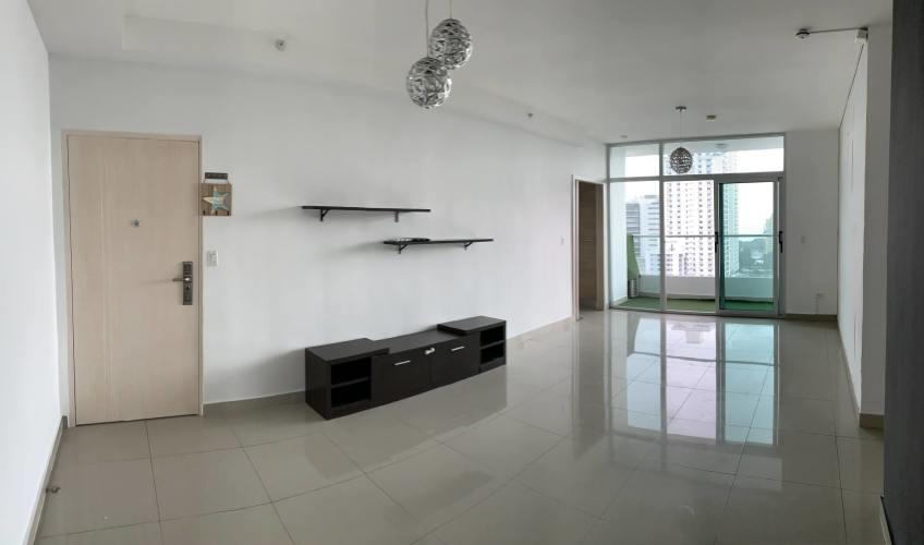 Contemporary apartment kitchen with granite counters, double sink, stainless appliances in Premium Tower San Francisco Panama