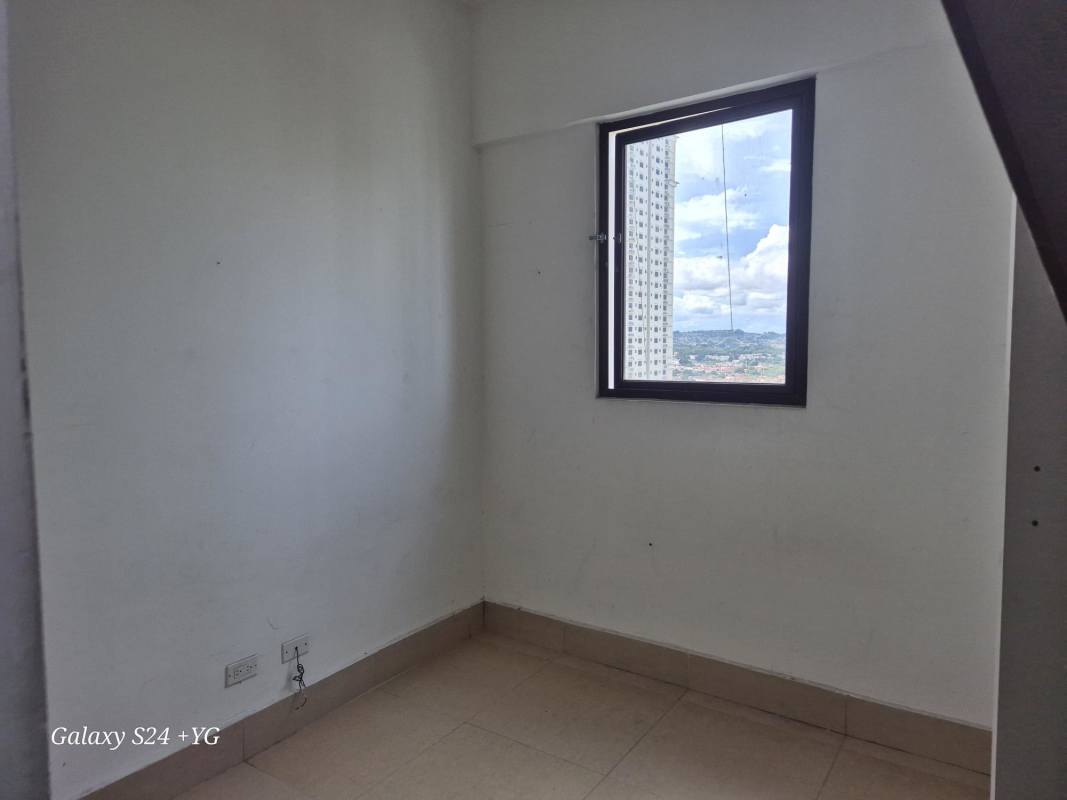 Small storage or maid’s room with window city view at PH Panama Bay Costa del Este