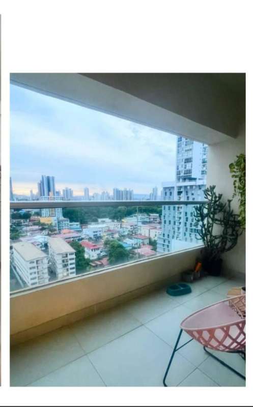 Bright bedroom with city views and built-in closet in PH Diamond Tower Panama City