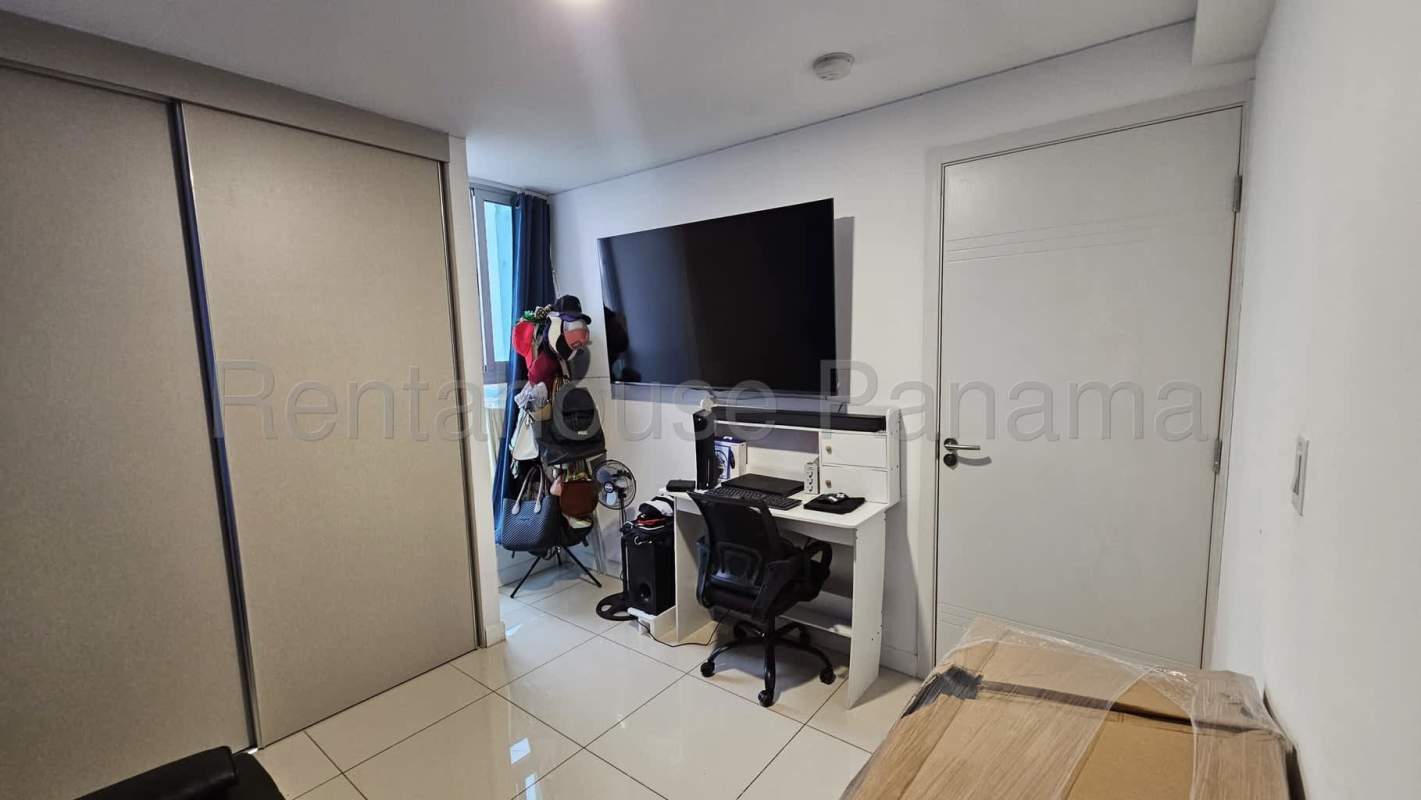 Family-friendly apartment complex with outdoor children's playground Coral Plaza Betania Panama