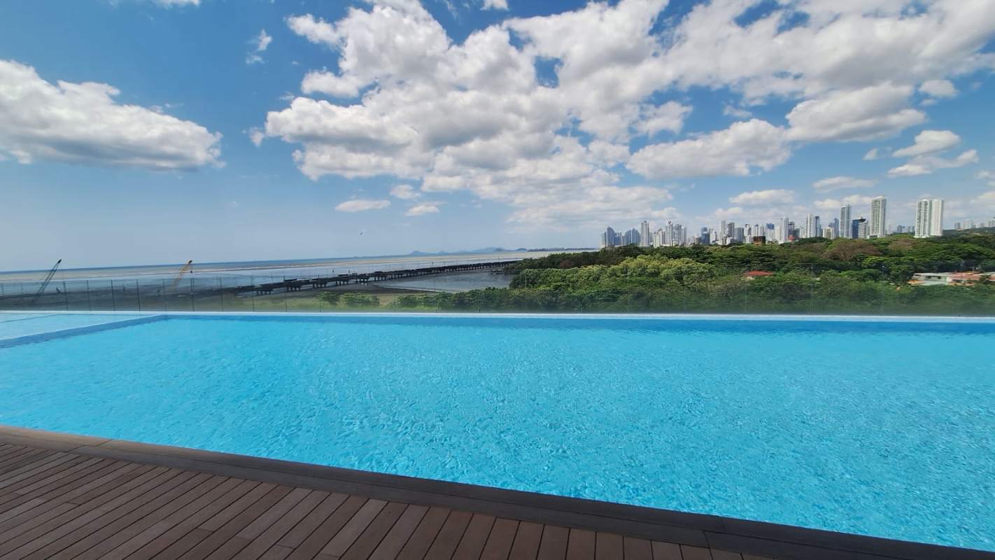 Infinity swimming pool with ocean and city views in PH Bali Costa del Este Panama