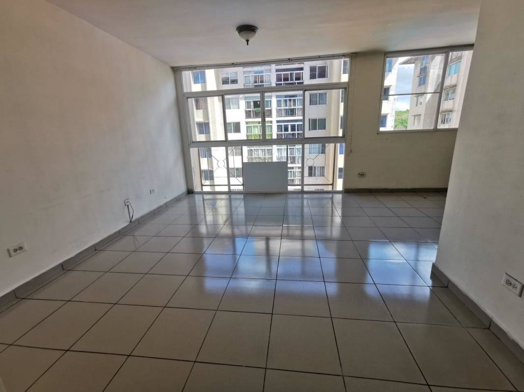 3BR Condo for Sale Mallorca Park Gardens Vía Transístmica