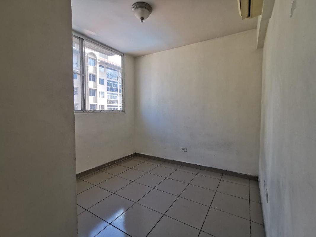 Bedroom or home office space with window Mallorca Park Gardens Panama