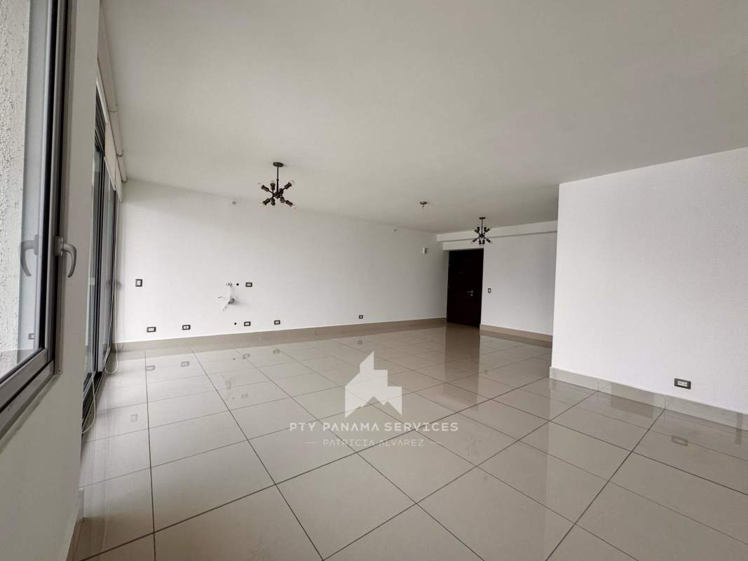 Open space living-dining room with access to balcony PH Bali Costa del Este Panama