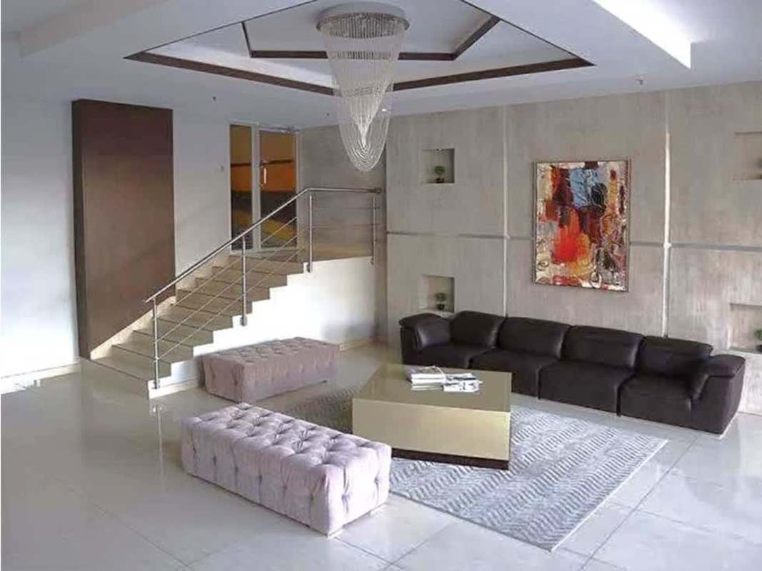 Bathroom with glass shower and modern fixtures in PH San Francisco Bay Panama