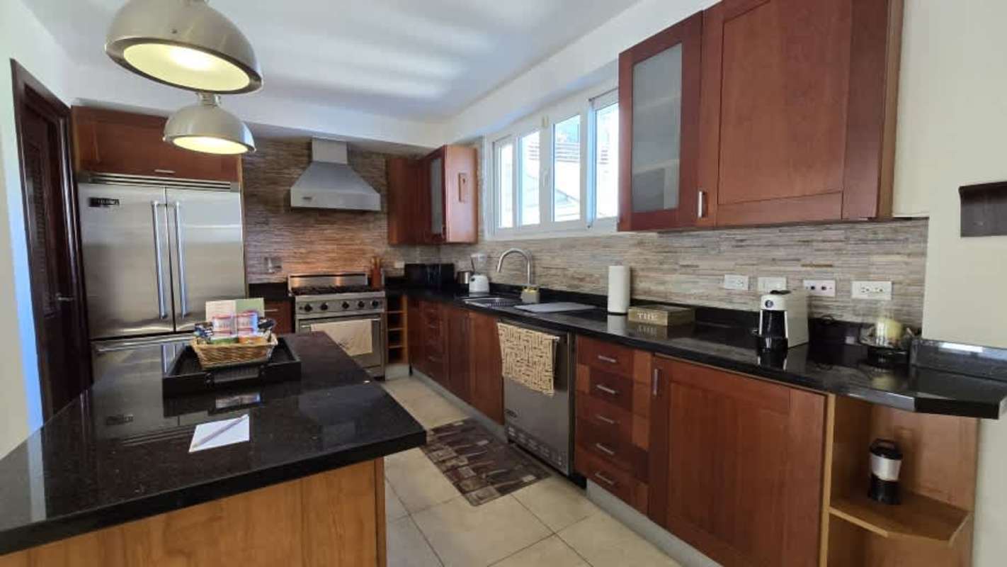 Colonial villa patio with BBQ area, private oasis in Casco Viejo Panama