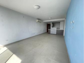 Rooftop swimming pool and deck at PH River Valley Panama Pacifico