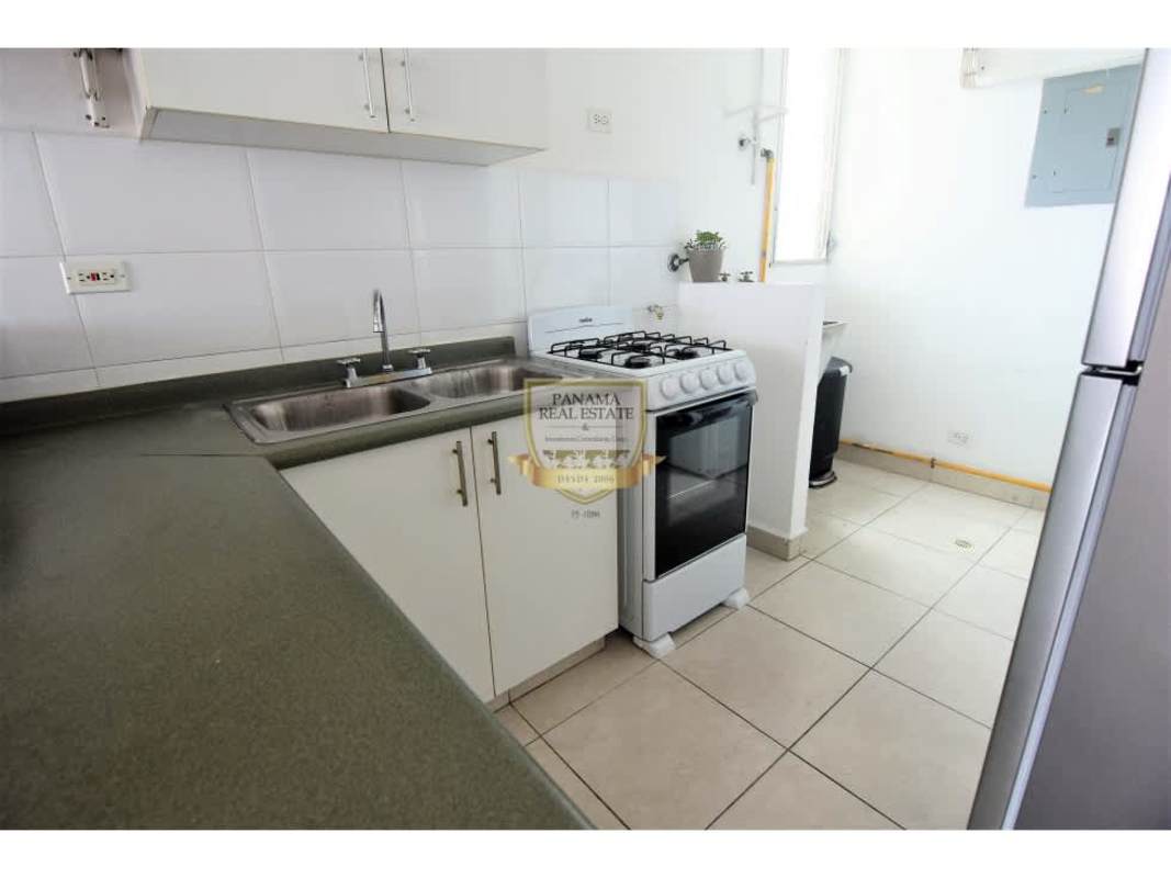 Contemporary small bathroom with pedestal sink and walk-in shower PH Los Toneles Panama