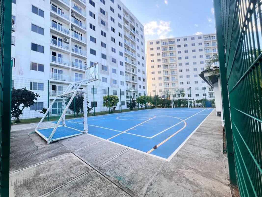 Empty bedroom with wardrobe tiled floor PH Torres de Cantabria Juan Díaz Panama