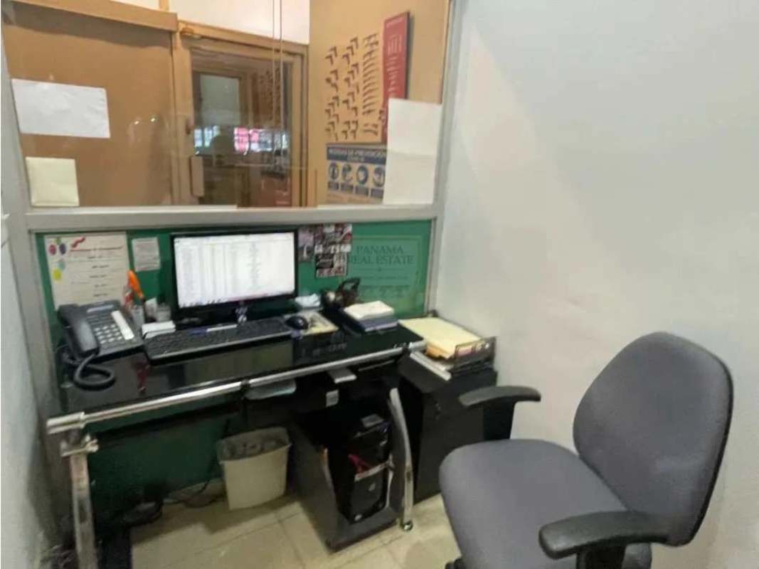 Interior office space with safety deposit vault and storage at Plaza 12 de Octubre Panama