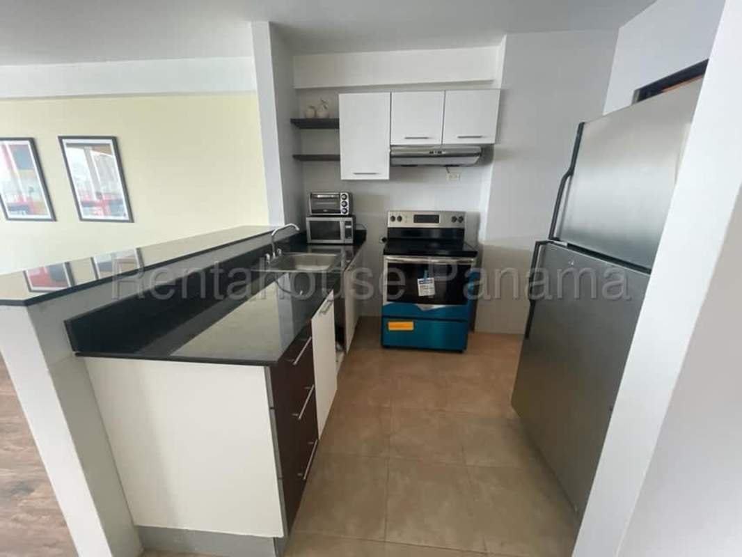 Master bedroom with city ocean views floor-to-ceiling windows PH Bayfront Panama