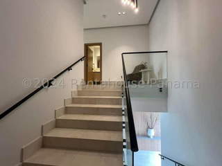 Duplex Apartment for Sale in Santa Maria - 2 bedrooms