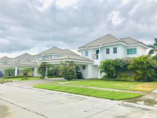 Beach House Villa for Sale in Antón - 4 bedrooms