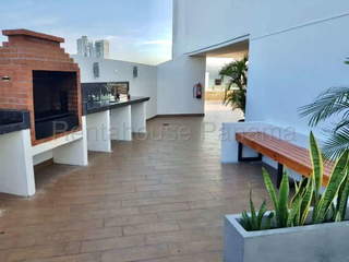 Apartment for Sale in San Francisco - 3 bedrooms