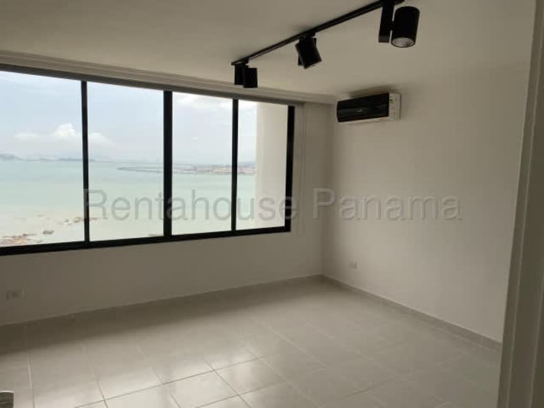 Spacious balcony with ocean and city views apartment rental PH Torres del Pacifico Marbella Panama