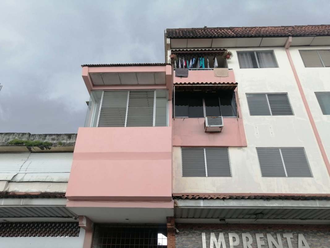 Exterior residential building with balconies in PH Los Alamos Río Abajo Panama