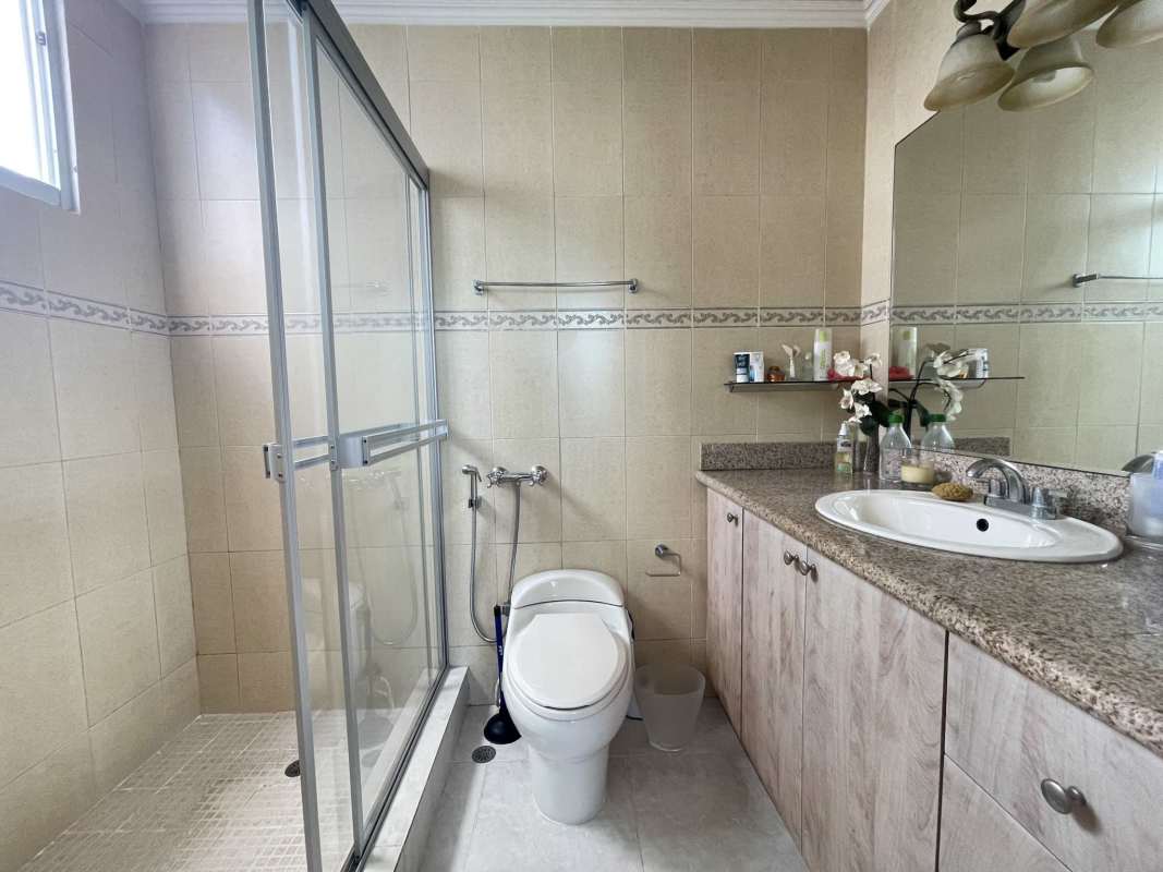 Second bedroom with AC built-in closet bright window PH San Francisco Bay