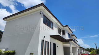 House for Sale in Costa del Este - 4 bedrooms