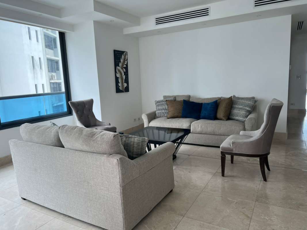 Luxury 3BR Apartment with Balcony in PH Deluxe Paitilla