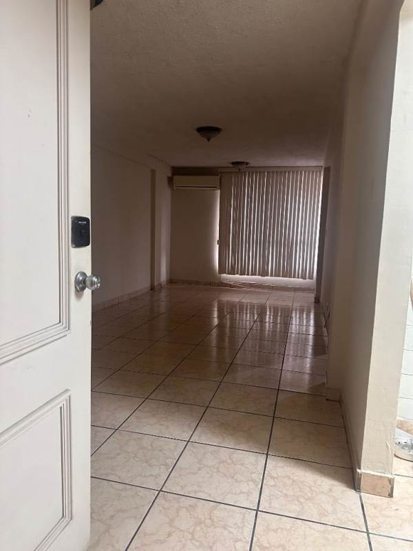 Living room tiled floors vertical blinds PH Vía Israel Tower San Francisco Panama