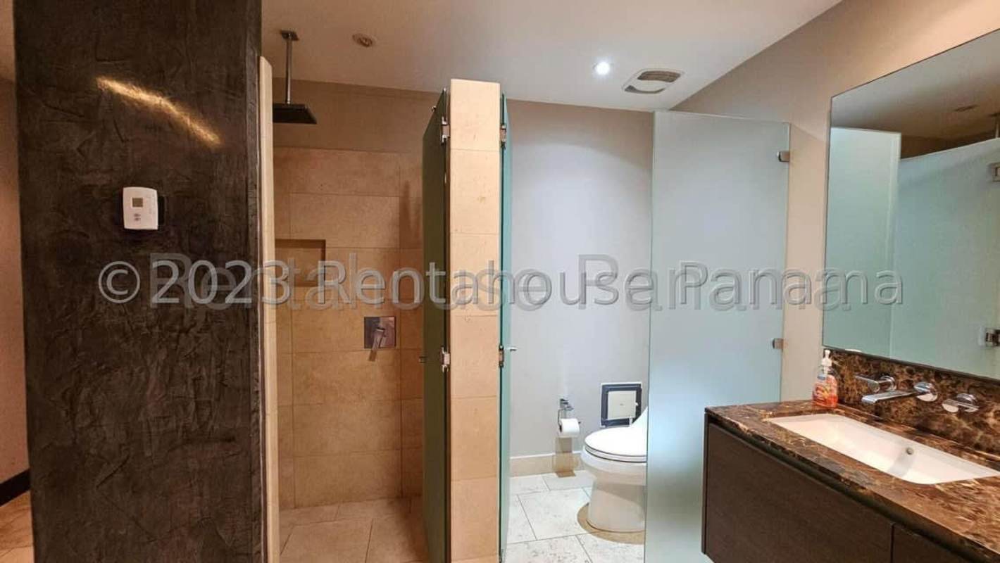 Spacious Bayloft open plan studio apartment with furnishings at Punta Pacifica Trump Tower Panama