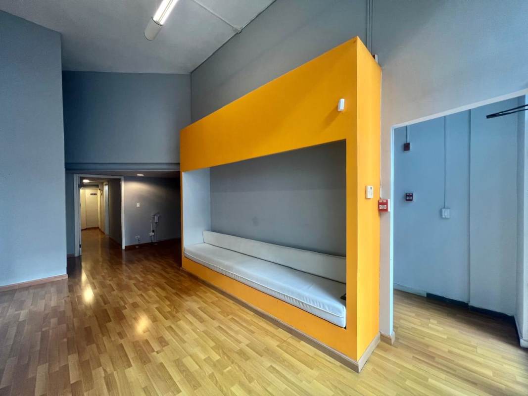 Second floor mezzanine inside commercial unit for lease Plaza San Francisco Panama