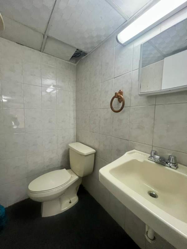 Spacious interior with gypsum wall partitions Panama City commercial rental