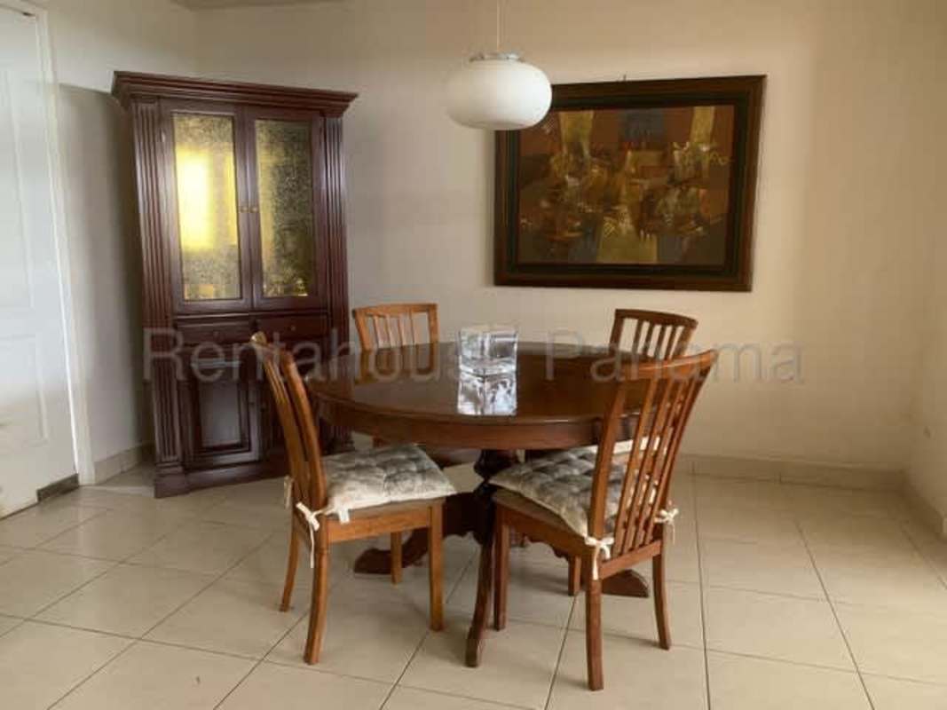 Furnished Duplex House with Terrace in Condado del Rey
