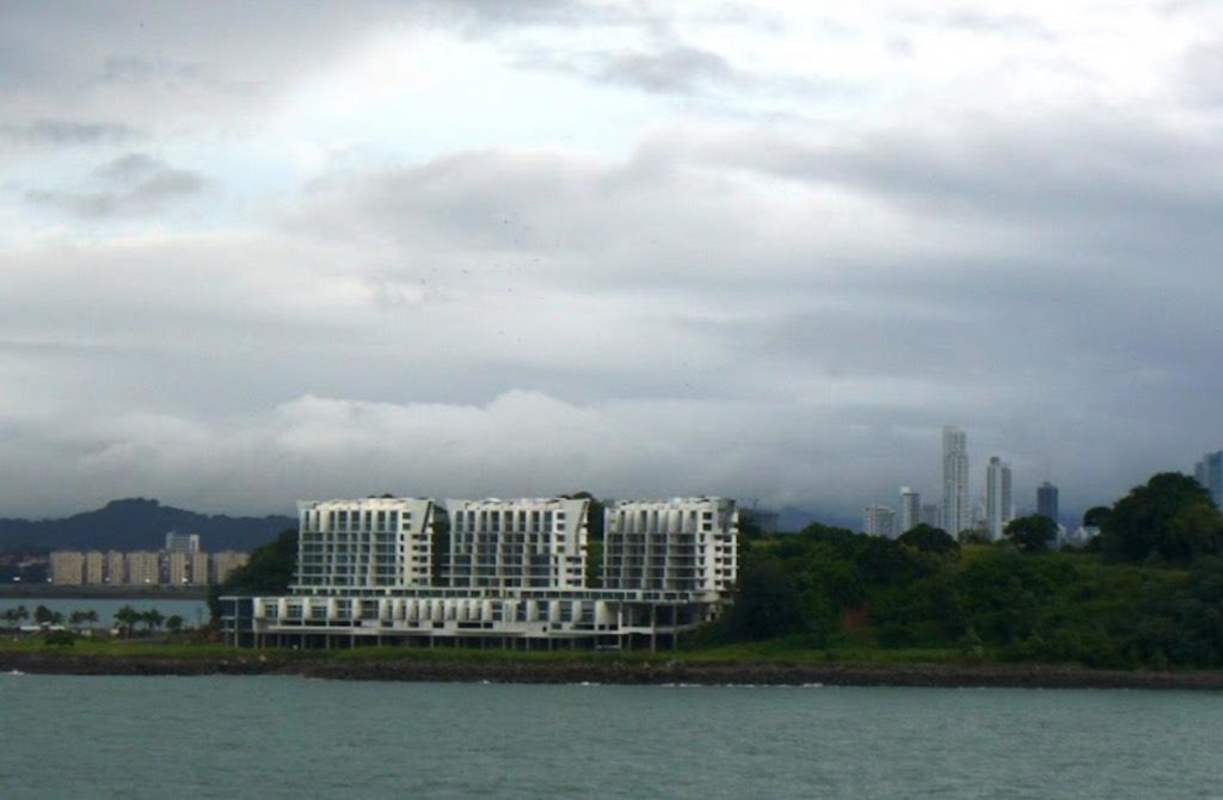 Ocean View Duplex at Naos Harbour Amador