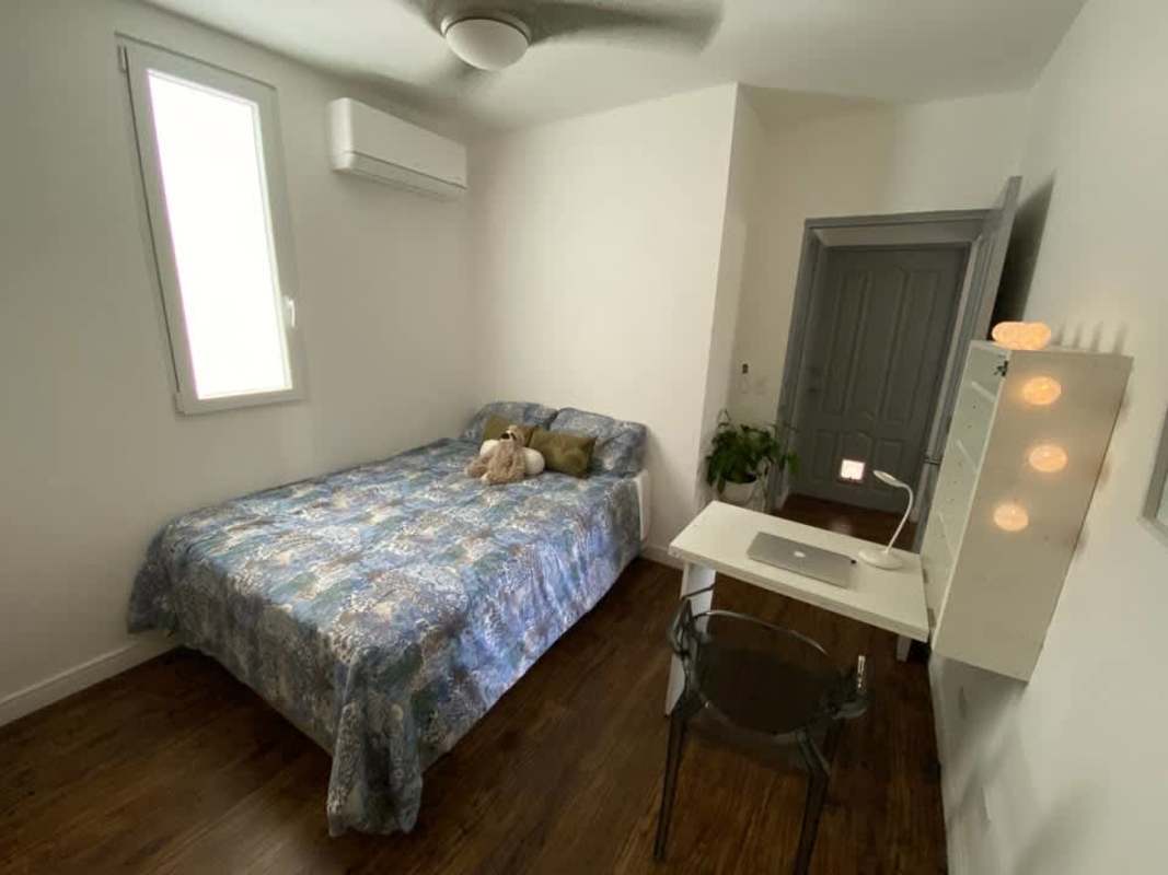 Modern gym with equipment rooftop skyline view PH Frisco Real San Francisco Panama