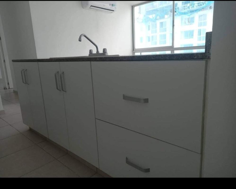 Bright kitchen with granite countertop, split AC and large window PH Alsacia Tower Condado del Rey