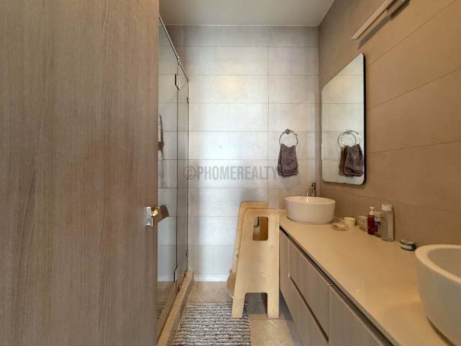 Master bedroom spacious ocean view balcony PH Waters on the Bay Panama City