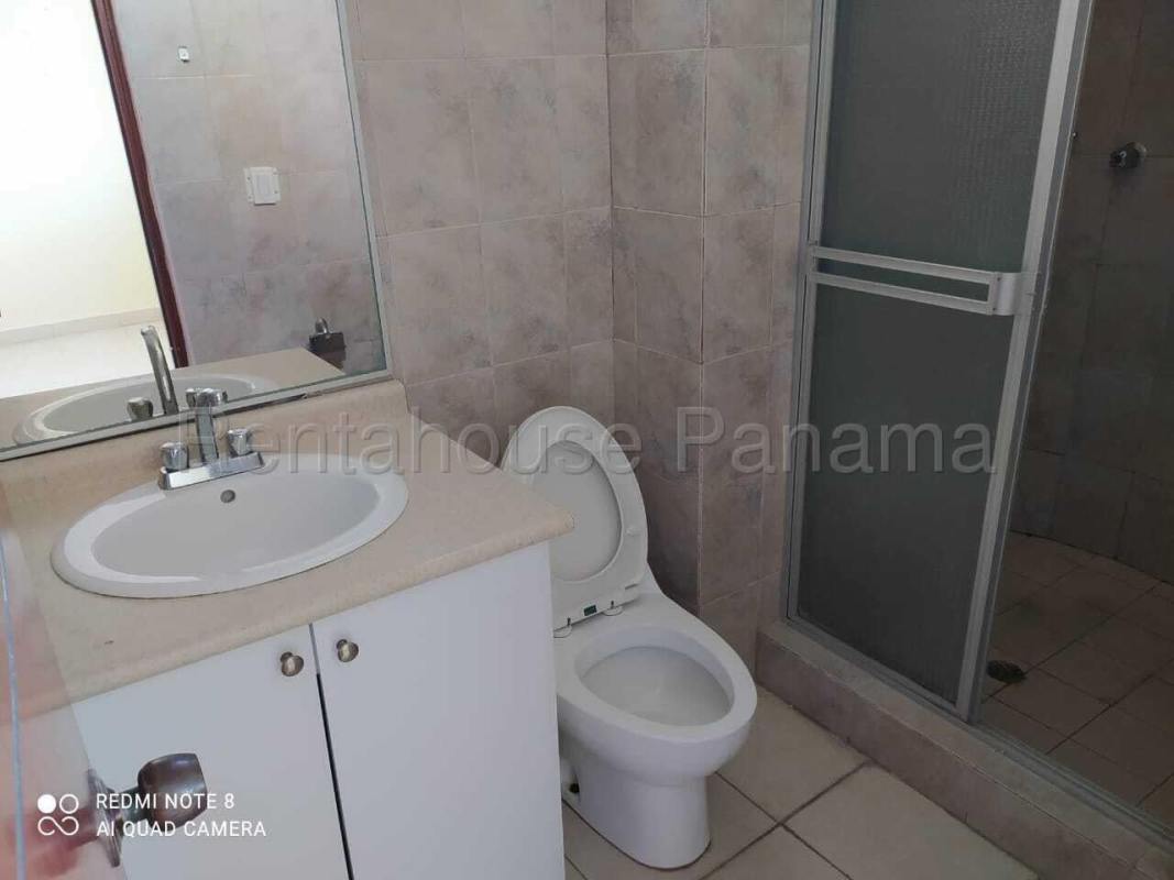 Modern bathroom with shower glass enclosure and sink vanity PH Green Park Condado