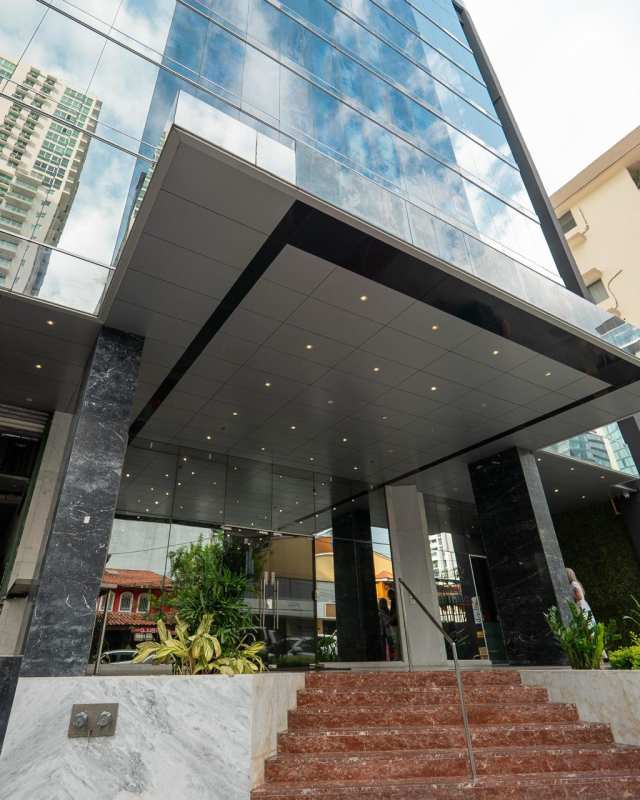 Modern high-rise building entrance of PH Park City in Panama City Obarrio rental apartment