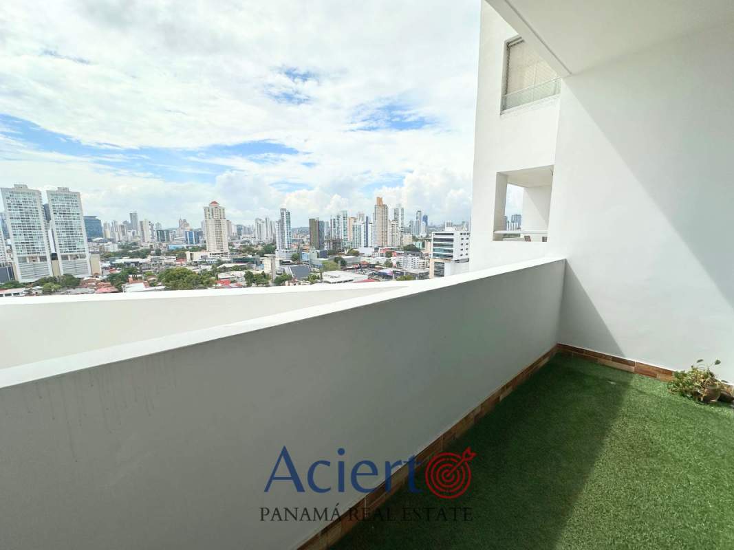 Modern bathroom with glass enclosed shower, granite vanity, PH San Francisco Panama