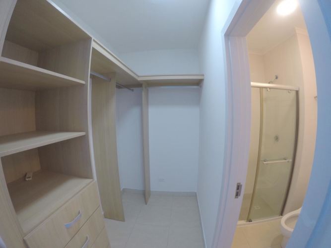 Panoramic ocean view from spacious balcony in rental apartment PH Pacific Wind Punta Pacífica Panama