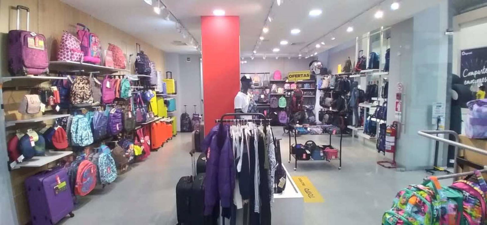 Warehouse mezzanine for inventory and office space inside commercial unit