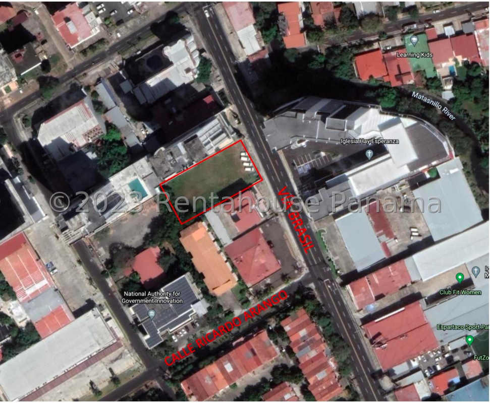 Vacant 1674m2 lot ready for development on Via Brasil business district Panama City