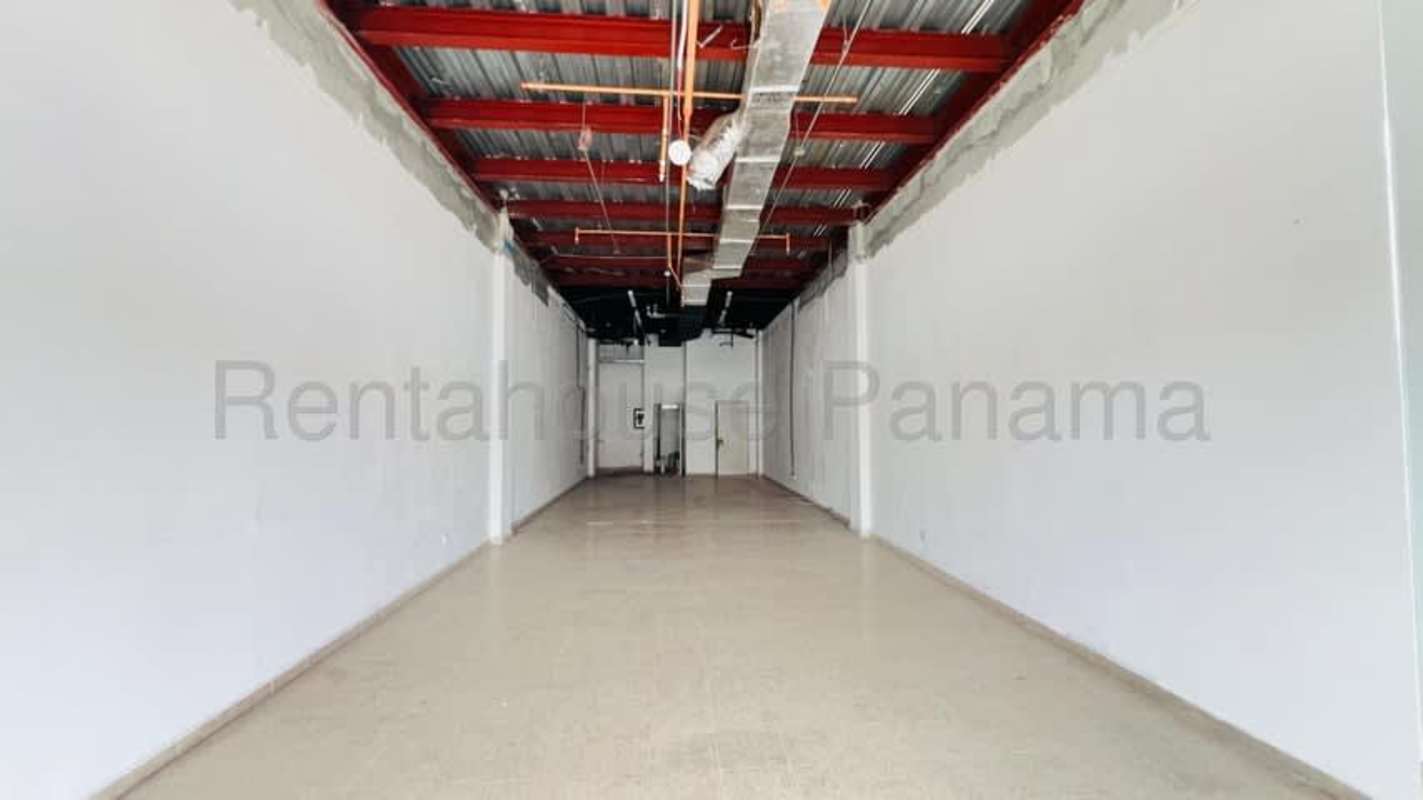 Empty open plan commercial space with concrete floors and high ceiling Panama